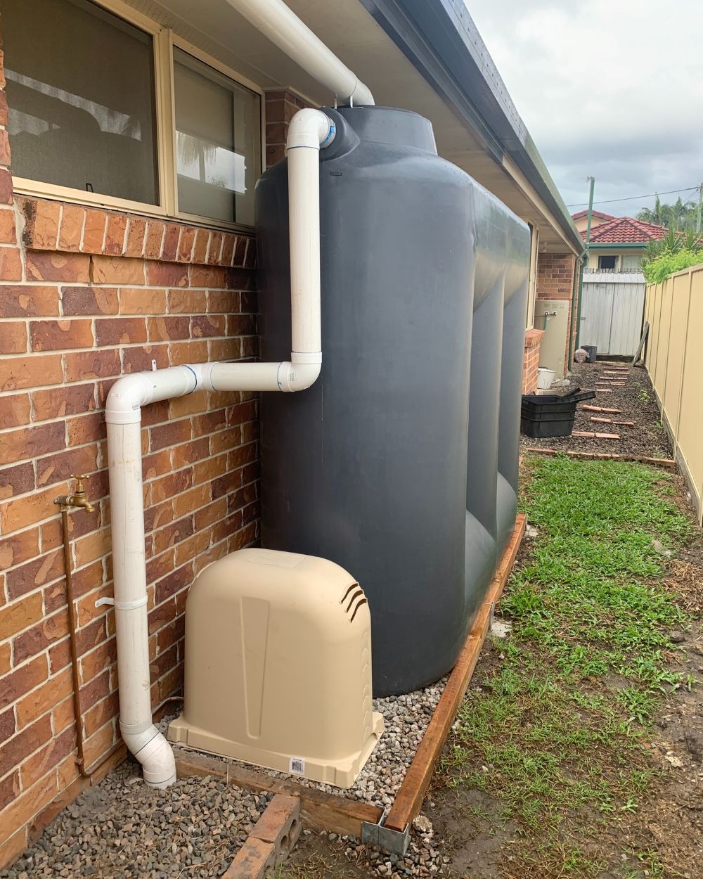 Wall Water Tanks