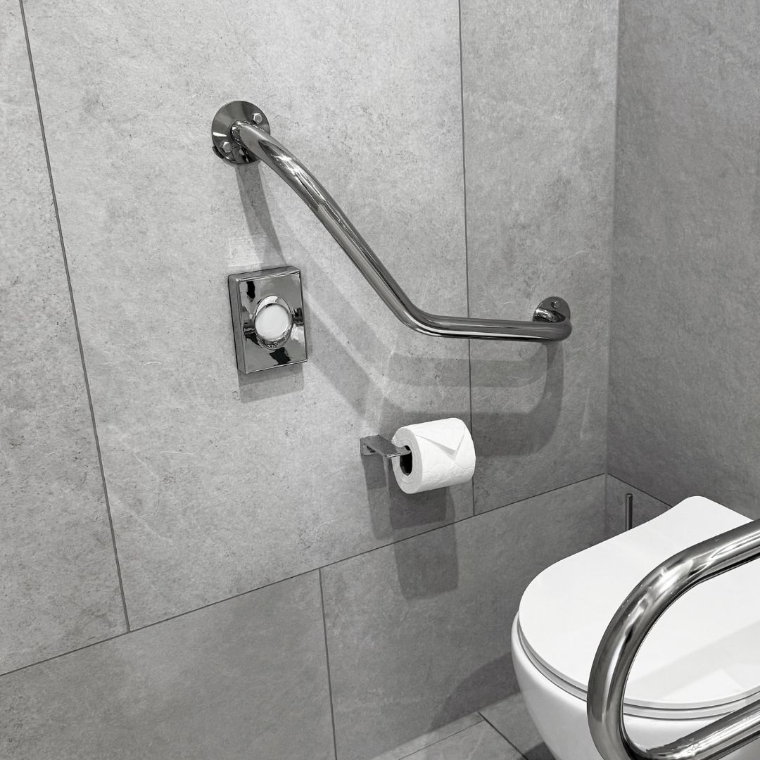 grab rails in a bathroom(5)